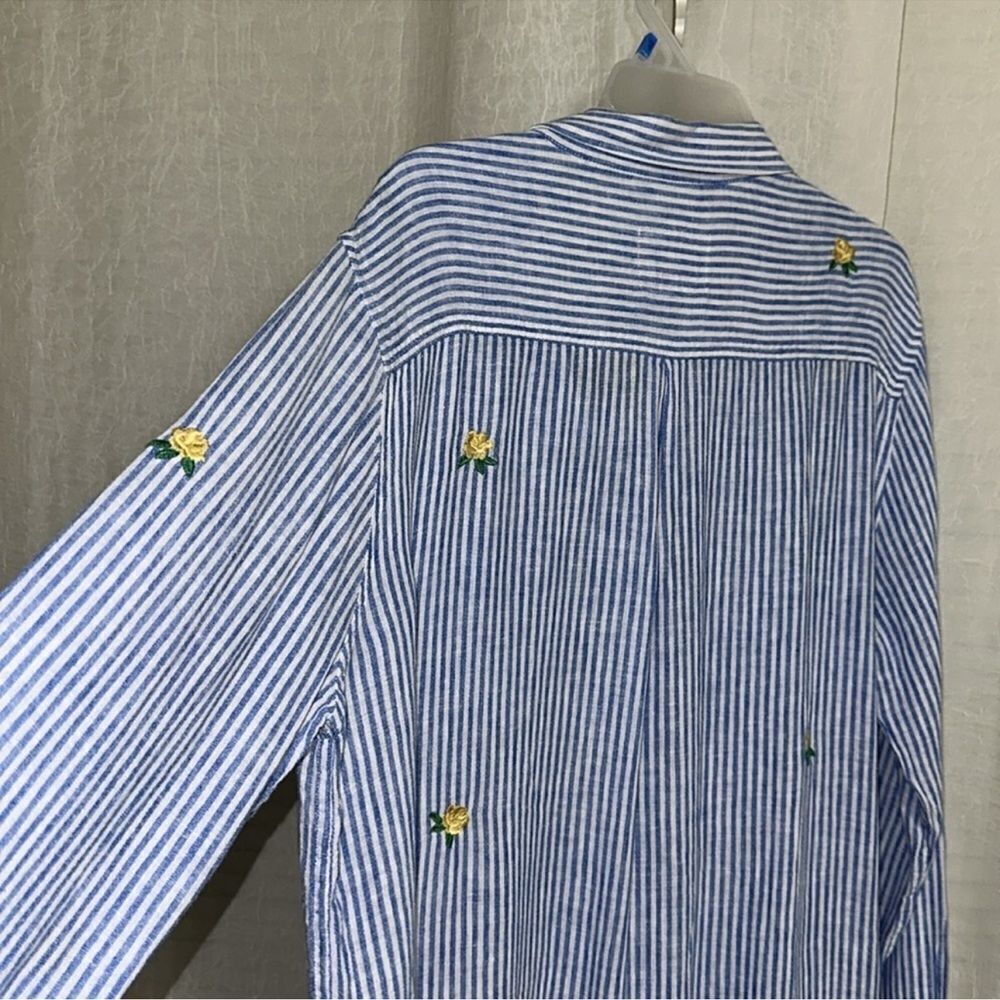 Rails L Charli Blue White Vertical Stripes Yellow Green Embroidered Roses Shirt - Picture 15 of 15